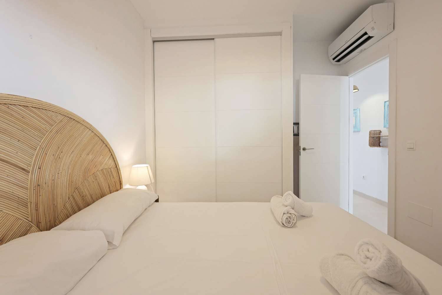 1 bedroom Beach Apartment for sale in Nerja with pool - € 285,000 (Ref: 9830557)
