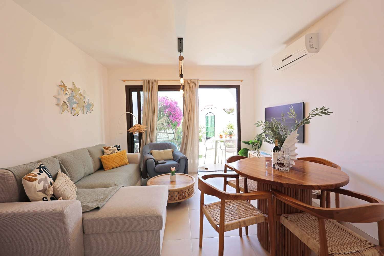 1 bedroom Beach Apartment for sale in Nerja with pool - € 285,000 (Ref: 9830557)