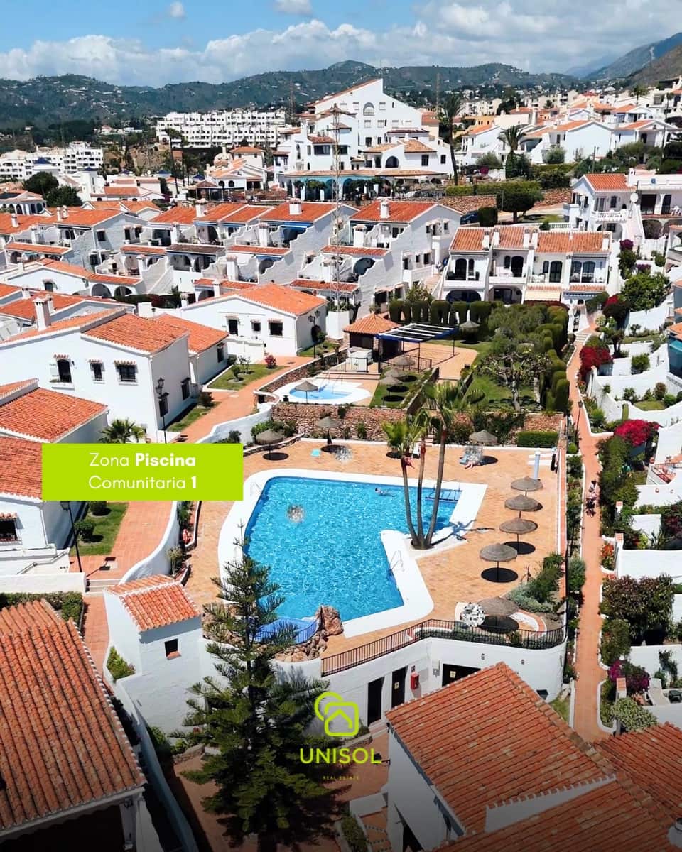 1 bedroom Beach Apartment for sale in Nerja with pool - € 285,000 (Ref: 9830557)