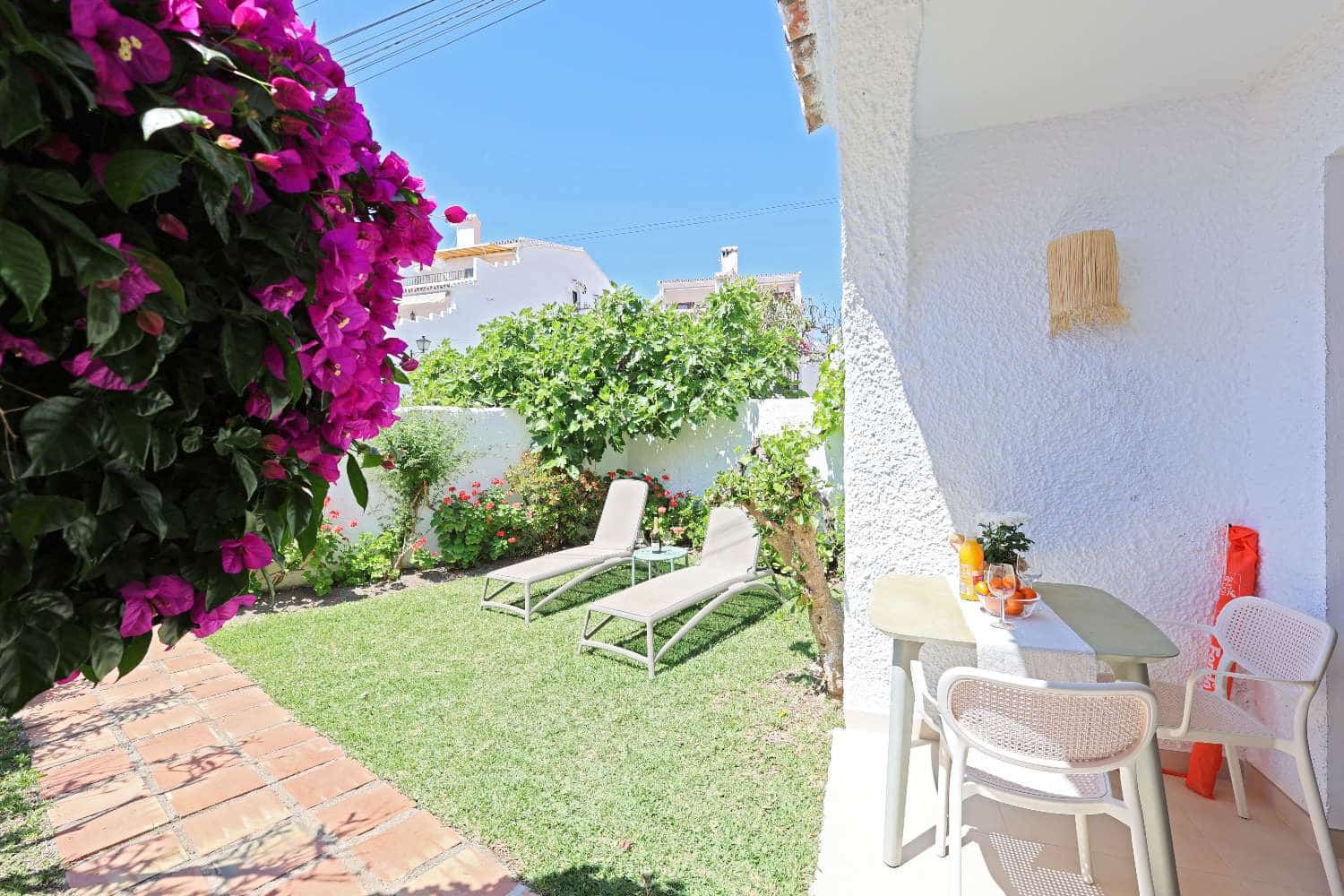 1 bedroom Beach Apartment for sale in Nerja with pool - € 285,000 (Ref: 9830557)