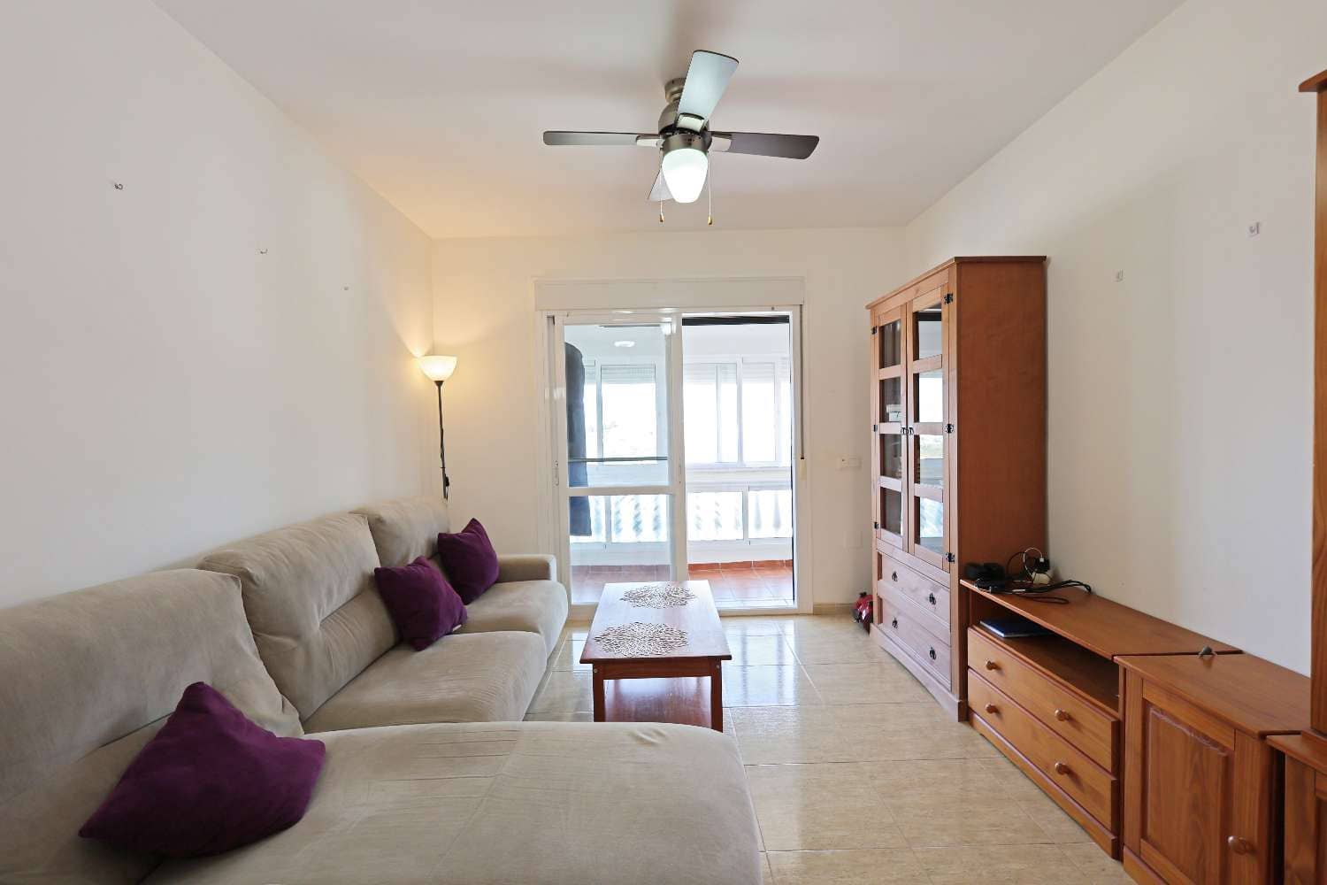 2 soveværelse Strandlejlighed til salg i Torrox Park med swimmingpool - € 235.000 (Ref: 9833186)