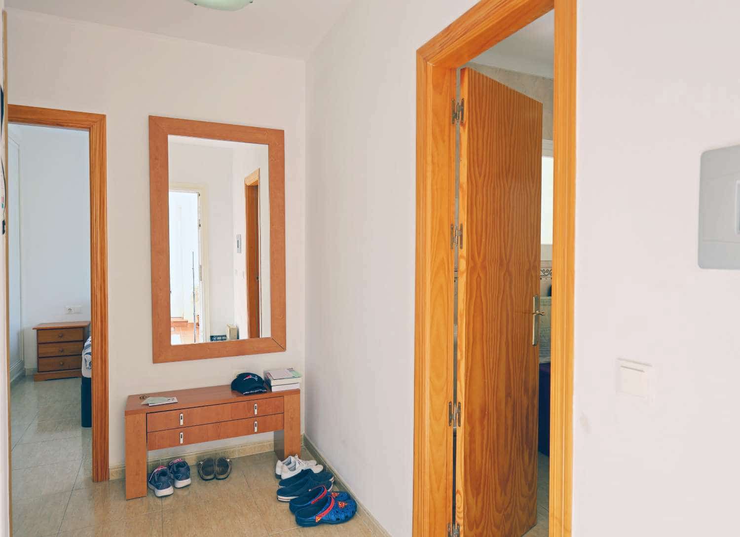 2 soveværelse Strandlejlighed til salg i Torrox Park med swimmingpool - € 235.000 (Ref: 9833186)