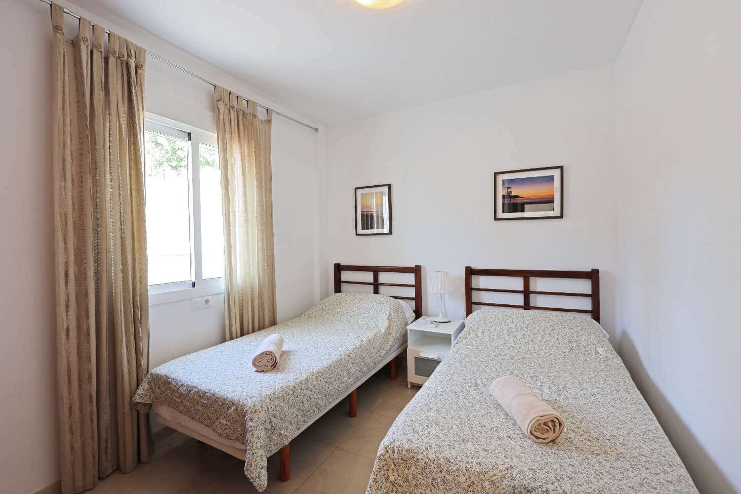 2 bedroom Beach Apartment for sale in Nerja with pool - € 349,000 (Ref: 9833188)