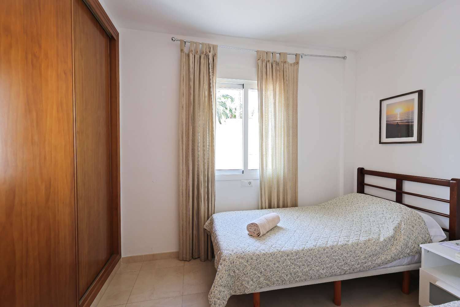 2 bedroom Beach Apartment for sale in Nerja with pool - € 349,000 (Ref: 9833188)