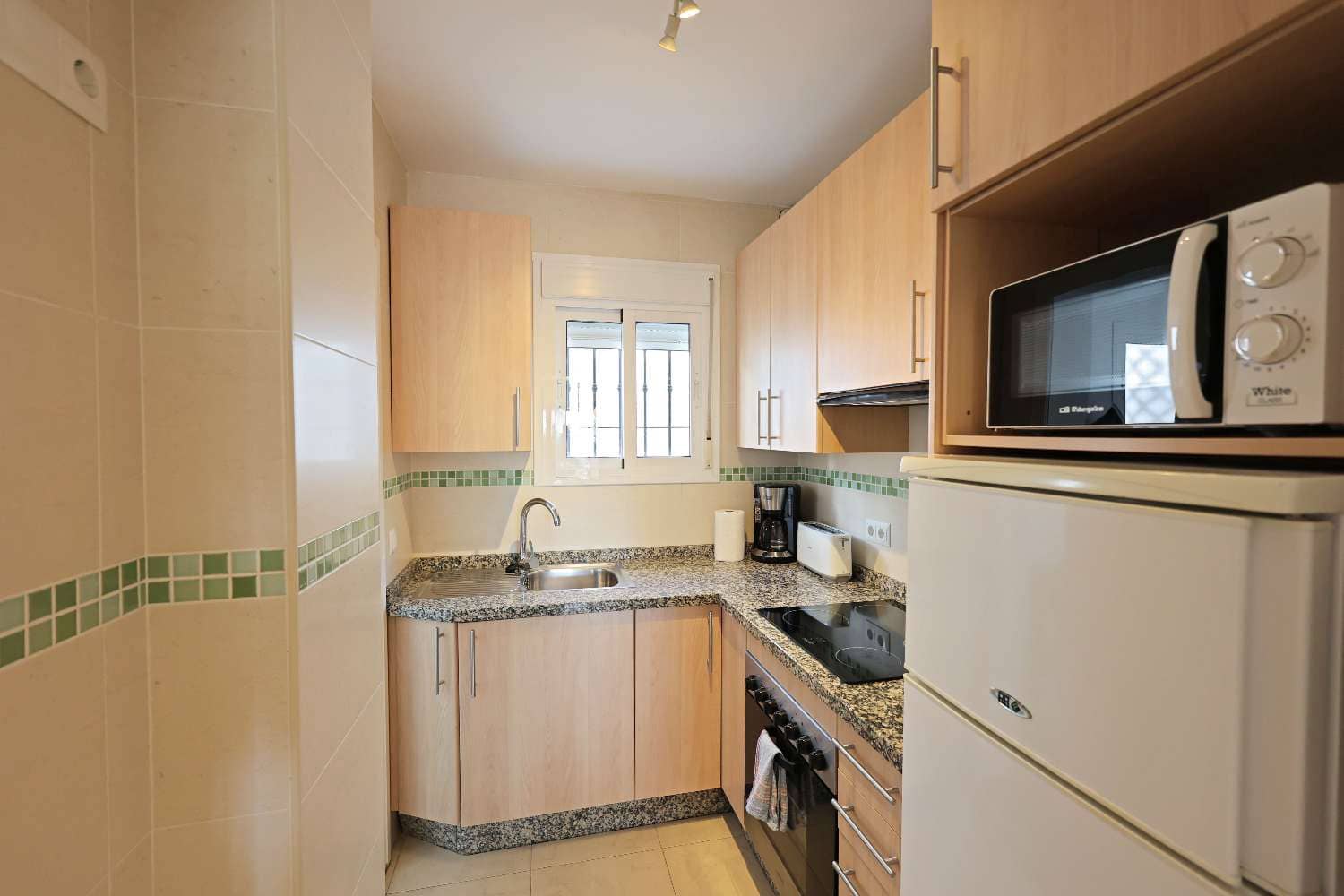 2 bedroom Beach Apartment for sale in Nerja with pool - € 349,000 (Ref: 9833188)