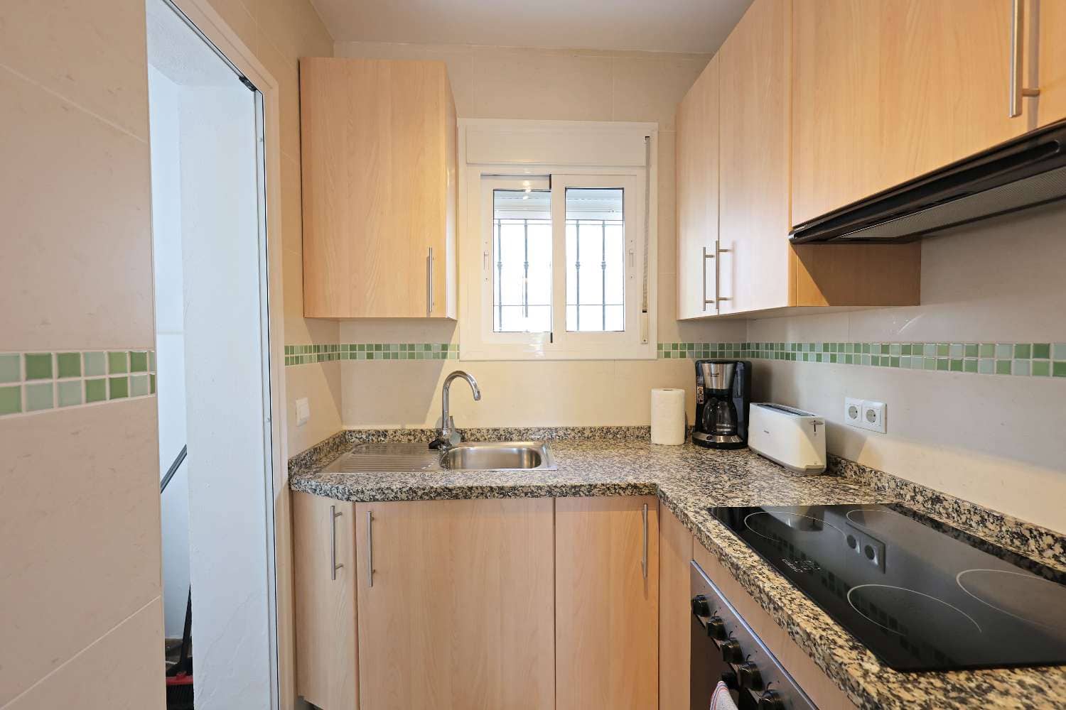 2 bedroom Beach Apartment for sale in Nerja with pool - € 349,000 (Ref: 9833188)