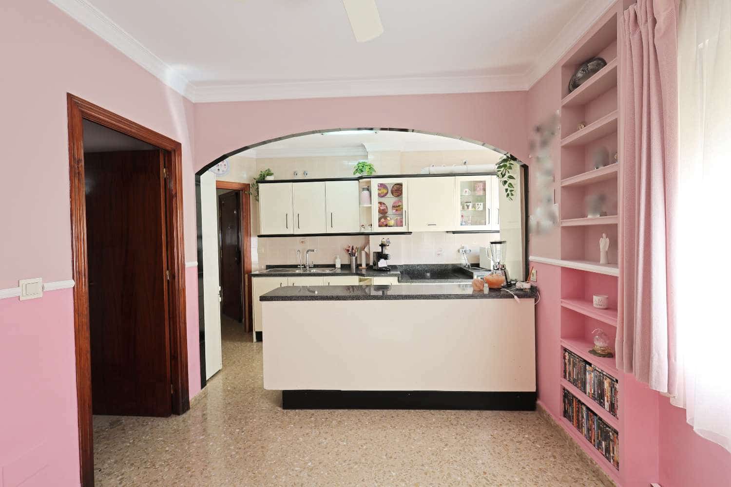 3 bedroom Flat for sale in Nerja with garage - € 349,000 (Ref: 9835095)