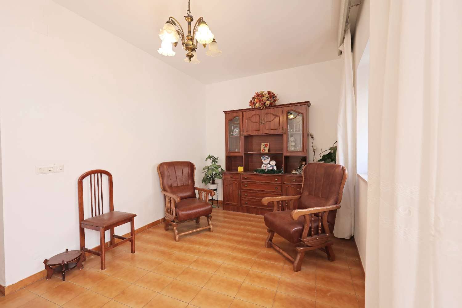 8 makuuhuone Omakotitalo myytävänä paikassa Torrox - 299 000 € (Ref: 9863981)