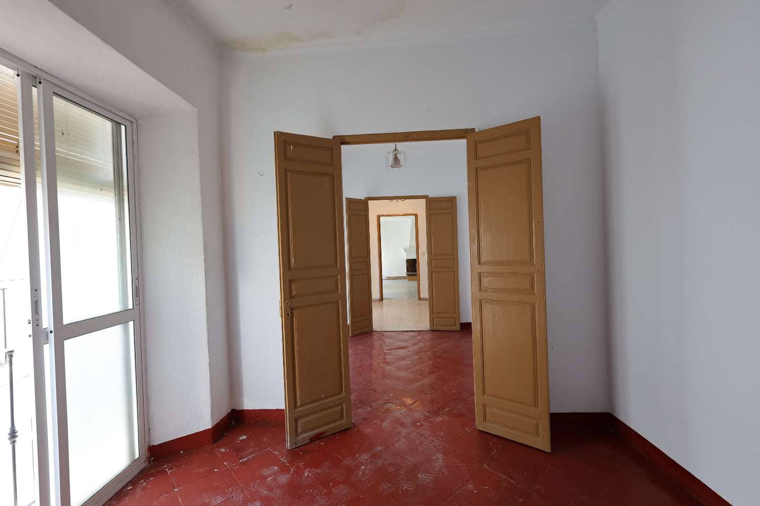 8 makuuhuone Omakotitalo myytävänä paikassa Torrox - 299 000 € (Ref: 9863981)