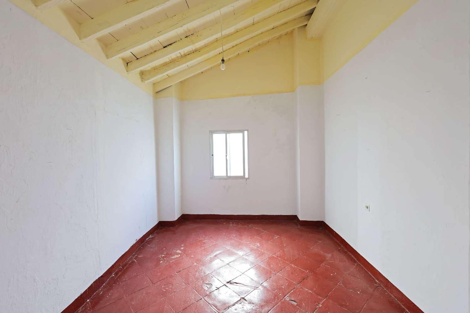 8 makuuhuone Omakotitalo myytävänä paikassa Torrox - 299 000 € (Ref: 9863981)
