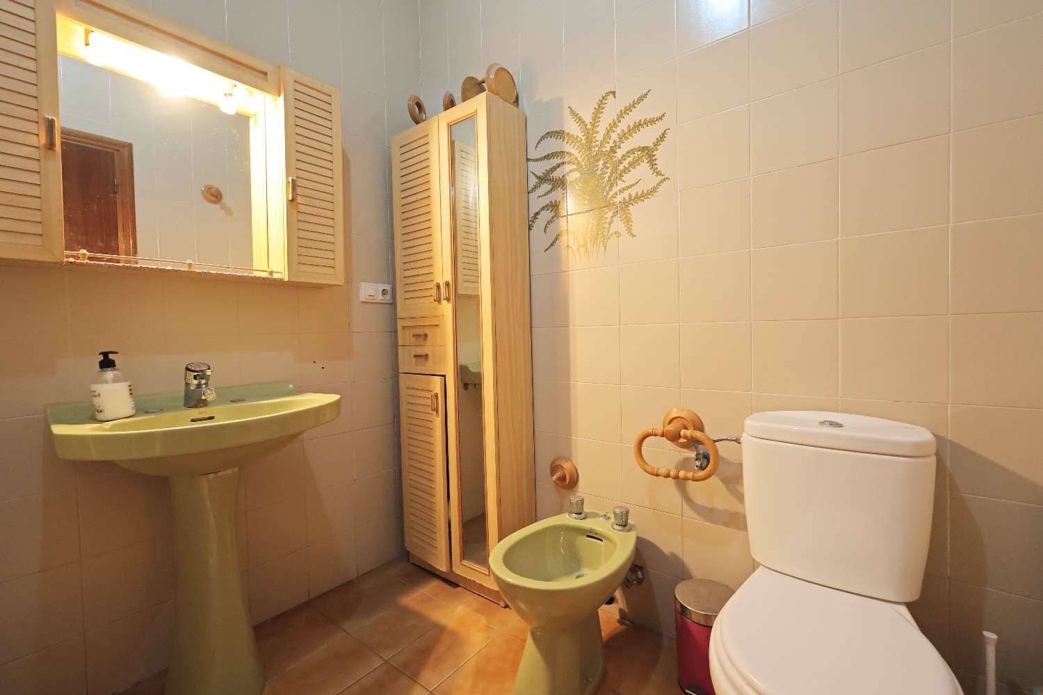 8 makuuhuone Omakotitalo myytävänä paikassa Torrox - 299 000 € (Ref: 9863981)