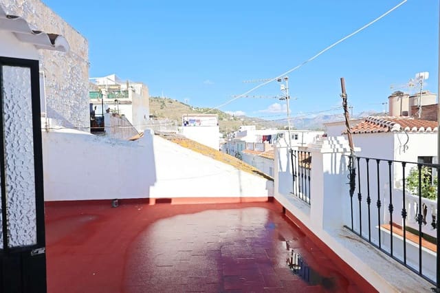 8 makuuhuone Omakotitalo myytävänä paikassa Torrox Pueblo, Torrox - 299 000 € (Ref: 9863981)