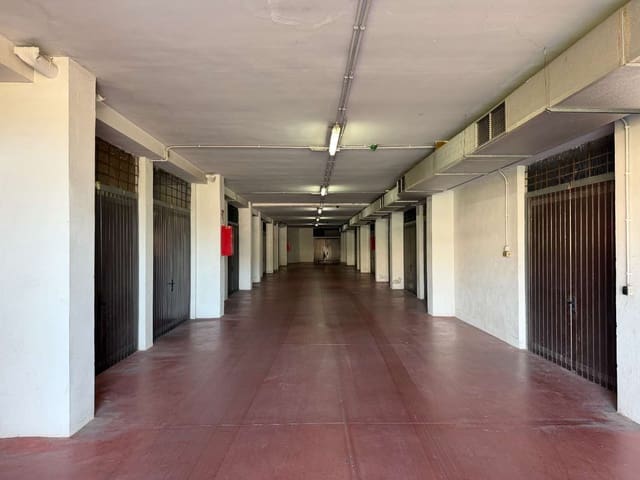 Garage til salg i Torrox Park, Torrox - € 30.000 (Ref: 9868149)