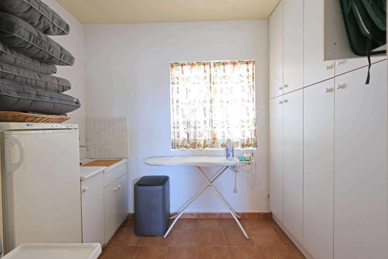 3 Zimmer Villa zu verkaufen in Torrox-Costa mit Pool Garage - 675.000 € (Ref: 9898652)