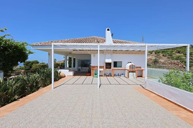3 Zimmer Villa zu verkaufen in Urbanización Santa Rosa, Torrox mit Pool Garage - 675.000 € (Ref: 9898652)