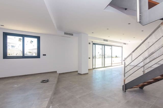 3 soverom Hus til salgs i Torrox med svømmebasseng garasje - € 765 000 (Ref: 9949087)