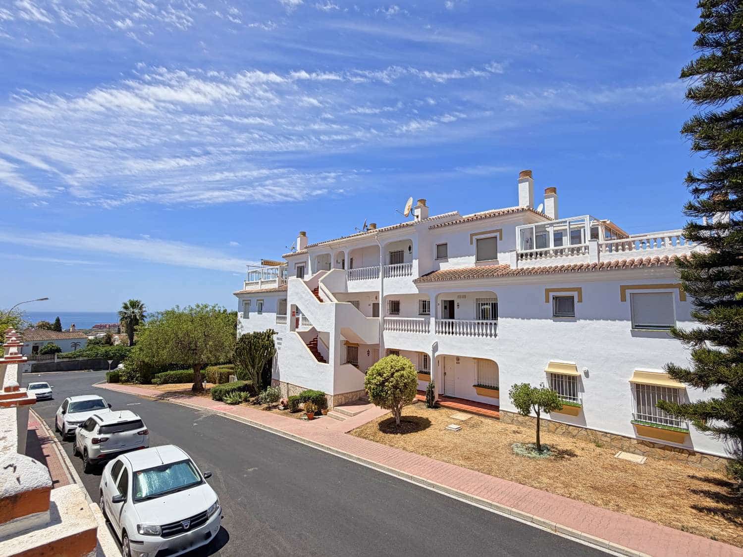 2 soveværelse Strandlejlighed til salg i Torrox Park med swimmingpool - € 229.000 (Ref: 9953647)
