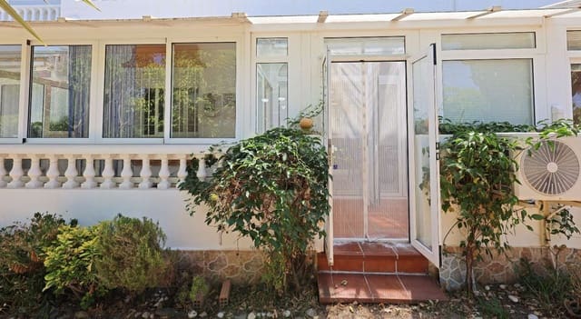 2 soveværelse Strandlejlighed til salg i Torrox Park, Torrox med swimmingpool - € 229.000 (Ref: 9953647)