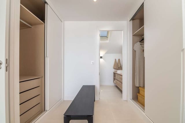 2 soverom Leilighet til salgs i El Higuerón, Fuengirola med svømmebasseng - € 450 000 (Ref: 9964623)