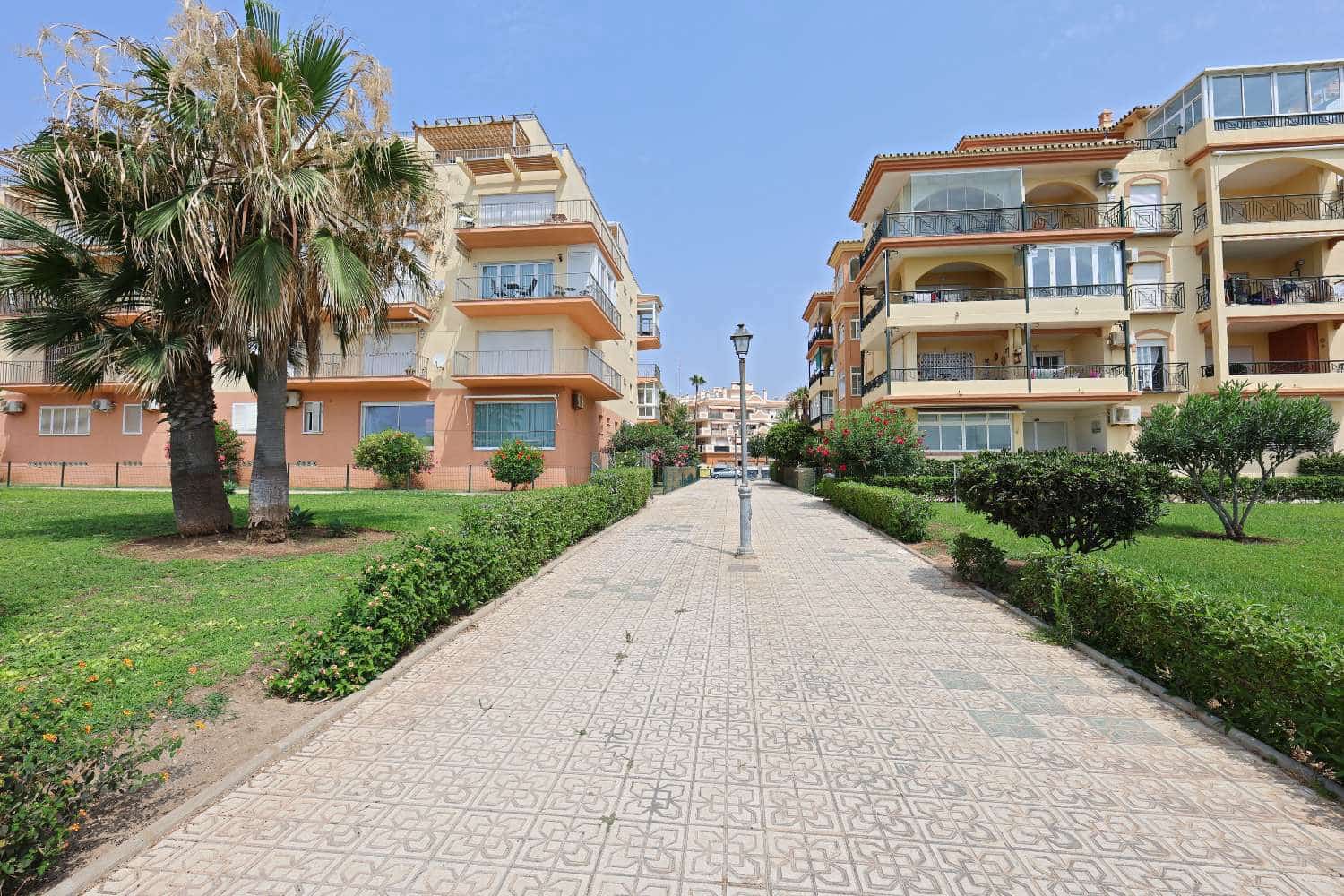2 makuuhuone Ranta-asunto myytävänä paikassa El Penoncillo - 365 000 € (Ref: 9994715)