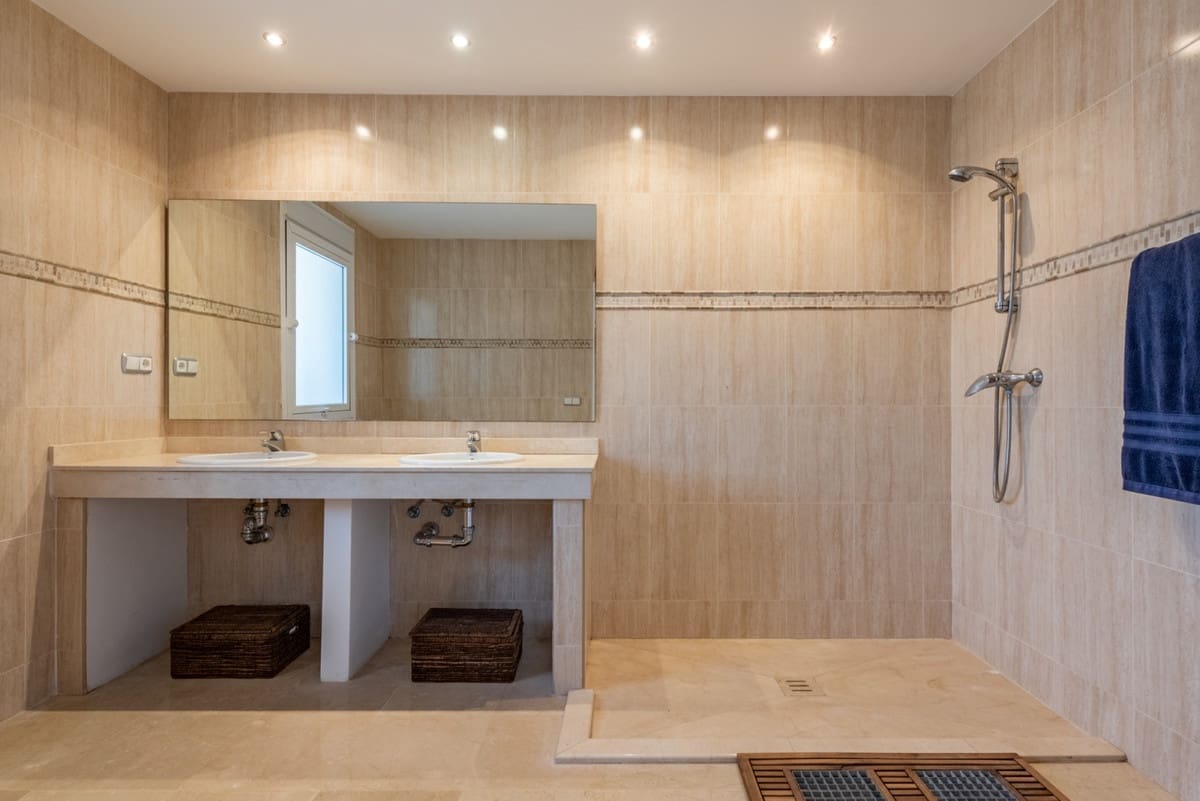 4 slaapkamer Villa te koop in La Cala Golf met zwembad garage - € 1.750.000 (Ref: 6600461)