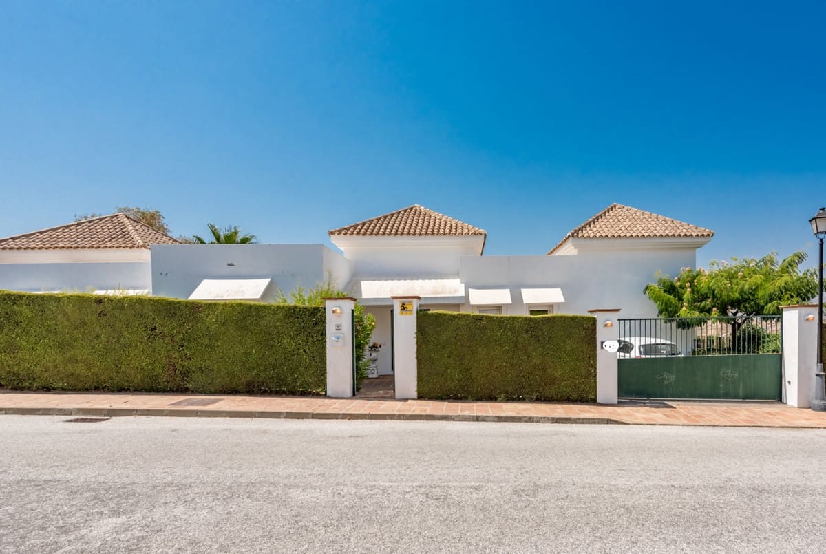 4 slaapkamer Villa te koop in La Cala Golf met zwembad garage - € 1.750.000 (Ref: 6600461)