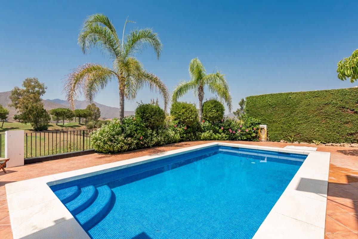 4 slaapkamer Villa te koop in La Cala Golf met zwembad garage - € 1.750.000 (Ref: 6600461)