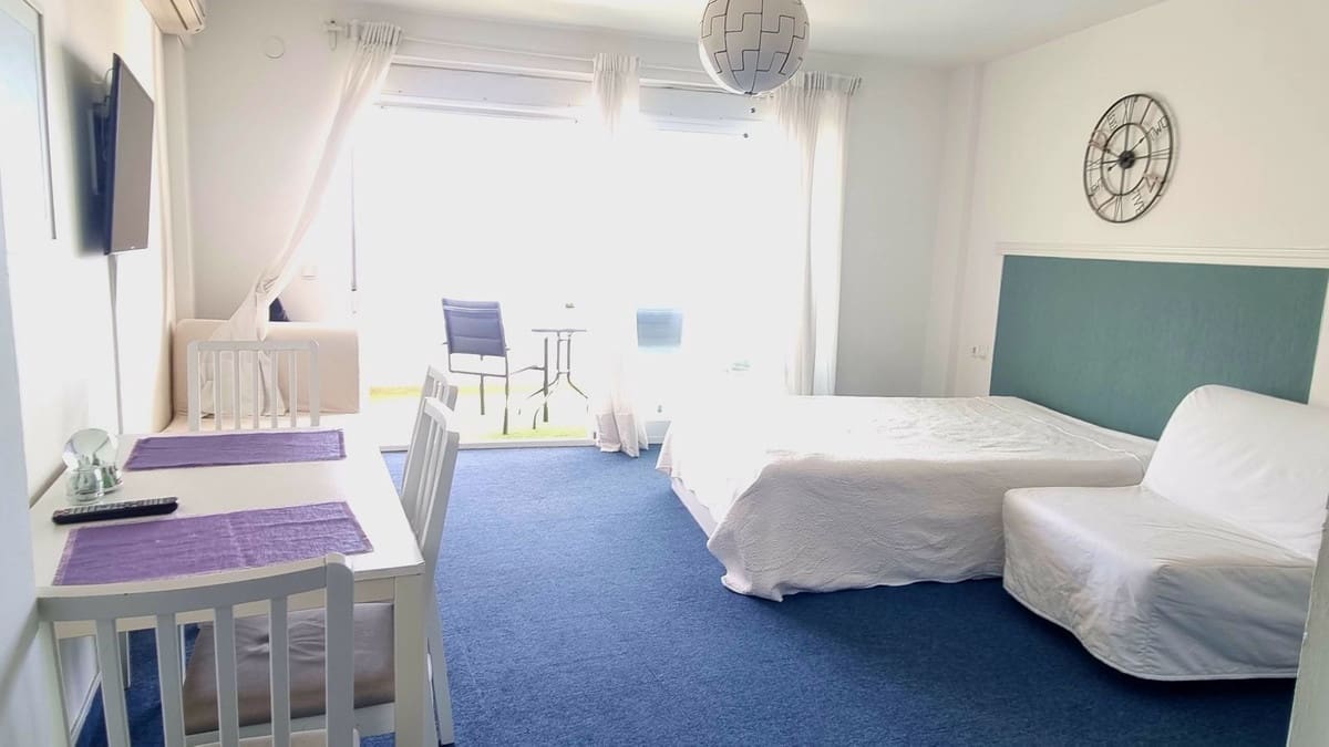 Studio for sale in Calahonda with pool garage - € 380,000 (Ref: 9801397)