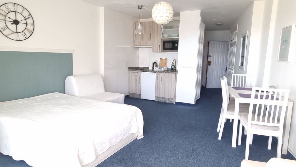 Studio for sale in Calahonda with pool garage - € 380,000 (Ref: 9801397)