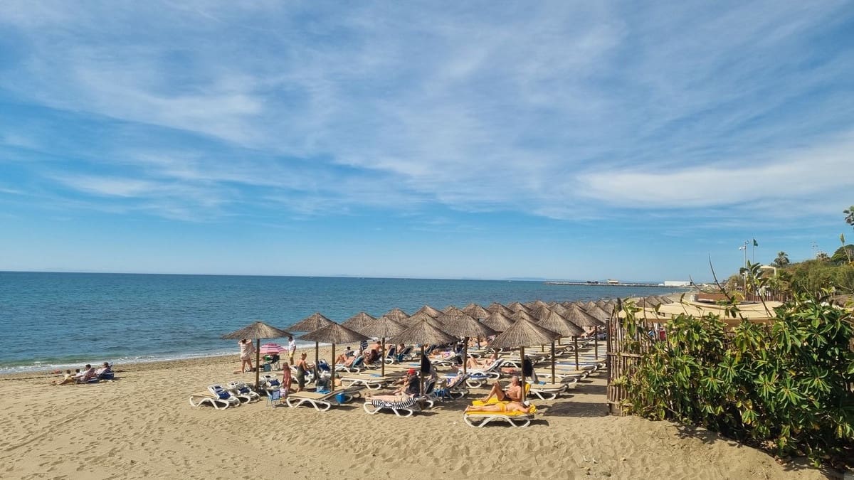 Studio for sale in Calahonda with pool garage - € 380,000 (Ref: 9801397)