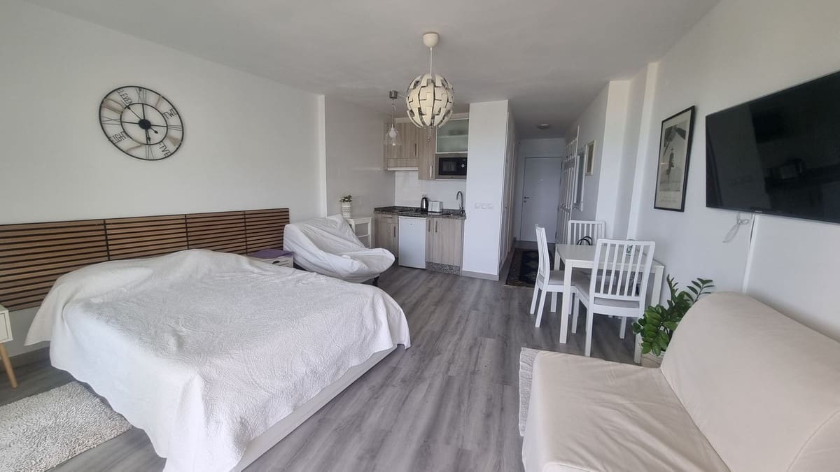Studio til salgs i Calahonda med svømmebasseng garasje - € 350 000 (Ref: 9801397)