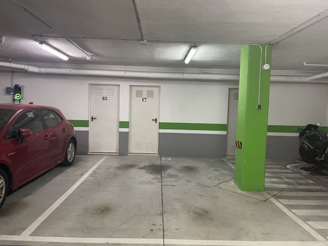 Garaje en La Cala de Mijas, Mijas en venta - 25.000 € (Ref: 9801399)