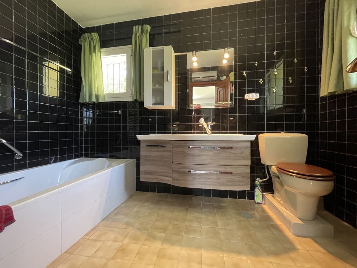 7 sovrum Villa till salu i Mijas med pool garage - 1 600 000 € (Ref: 9801401)