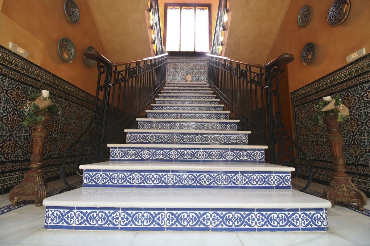 5 soverom Villa til salgs i Villamartin med svømmebasseng garasje - € 3 200 000 (Ref: 9801402)