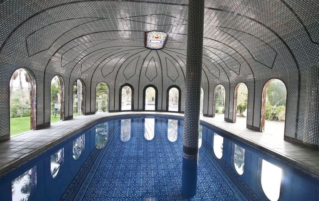 5 soverom Villa til salgs i Villamartin, Orihuela med svømmebasseng garasje - € 3 200 000 (Ref: 9801402)