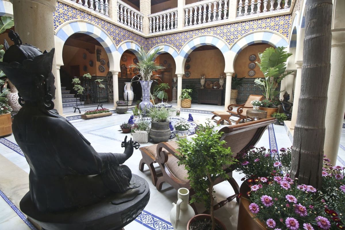 5 soverom Villa til salgs i Villamartin med svømmebasseng garasje - € 3 200 000 (Ref: 9801402)