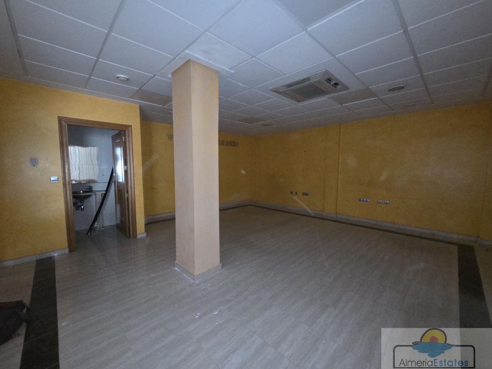 Local Comercial de 1 habitación en Albox en alquiler - 250 € (Ref: 10014824)