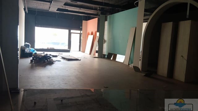 Commerciale in vendita in Albox - 210.000 € (Rif: 10029815)