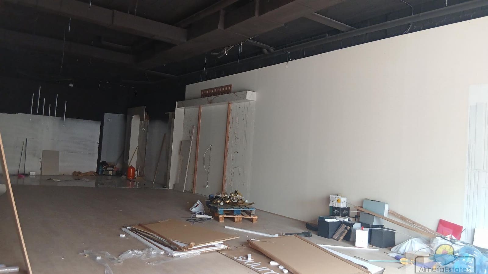Commerciale in vendita in Albox - 210.000 € (Rif: 10029815)