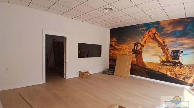 Commerciale in vendita in Albox - 210.000 € (Rif: 10029815)