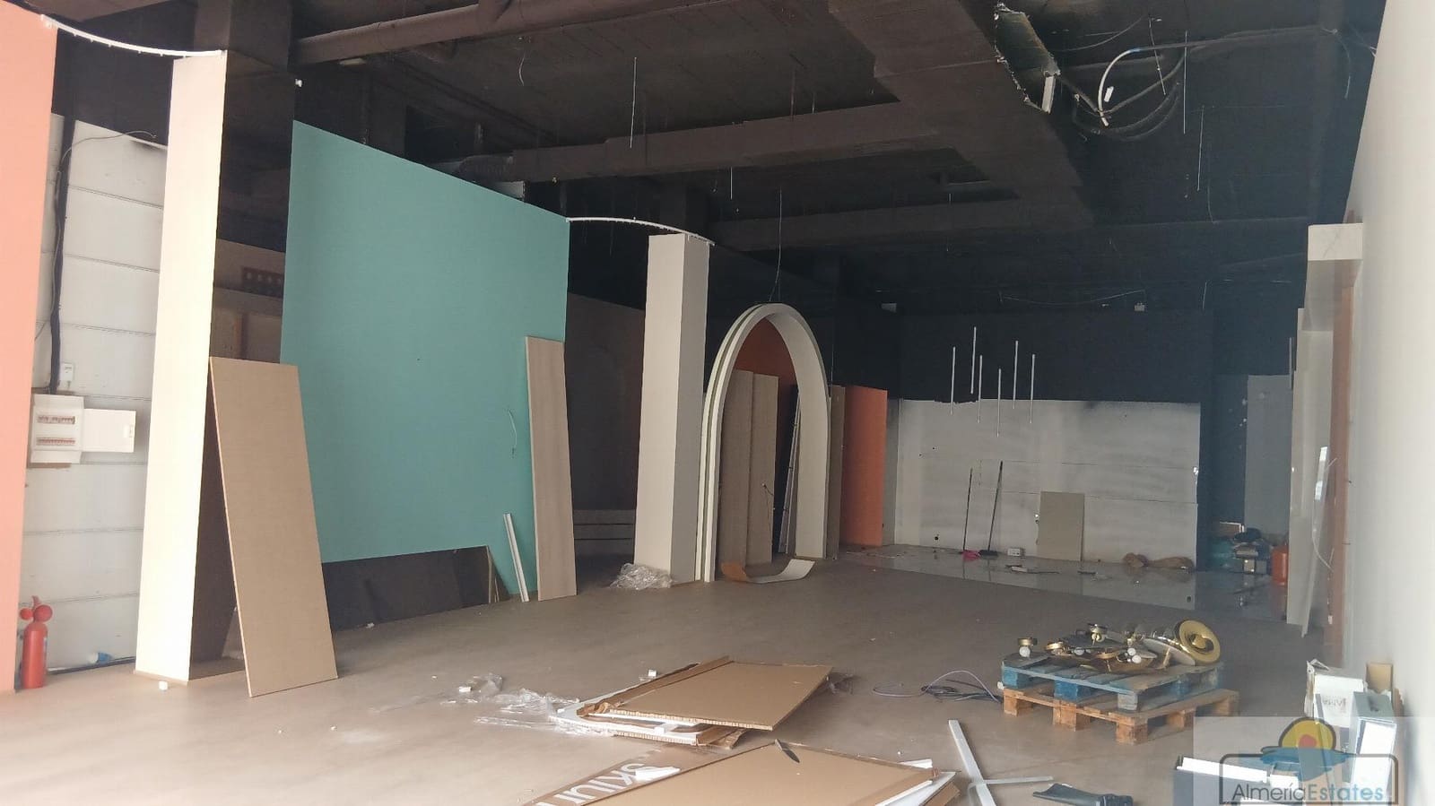 Commerciale in vendita in Albox - 210.000 € (Rif: 10029815)