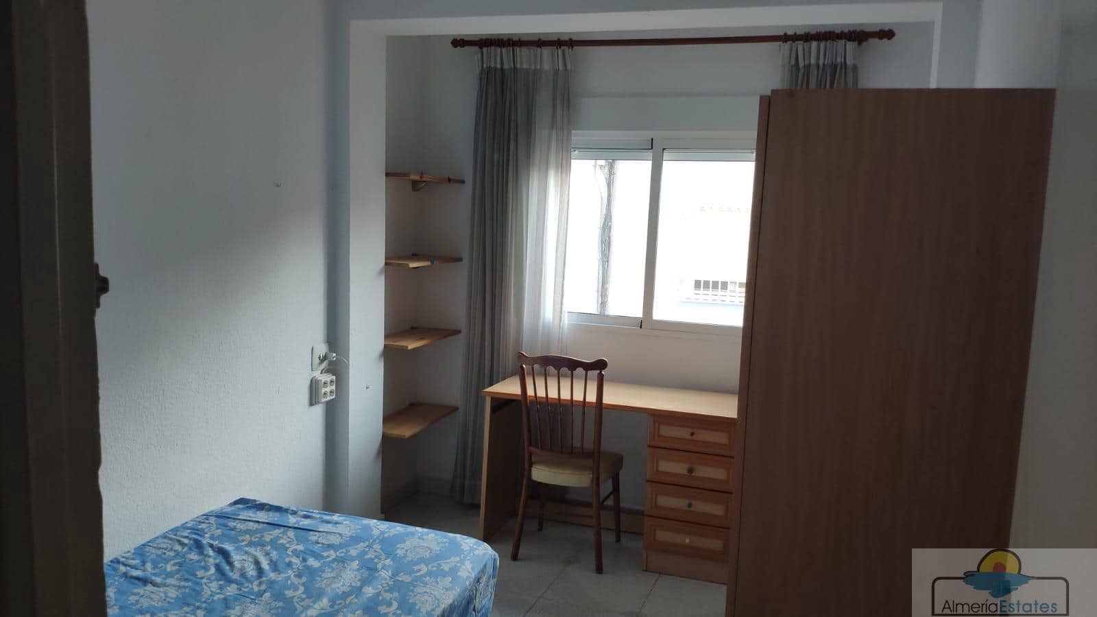 3 sypialnia Mieszkanie do wynajęcia w Miasto Almeria - 750 € (Ref: 10036212)