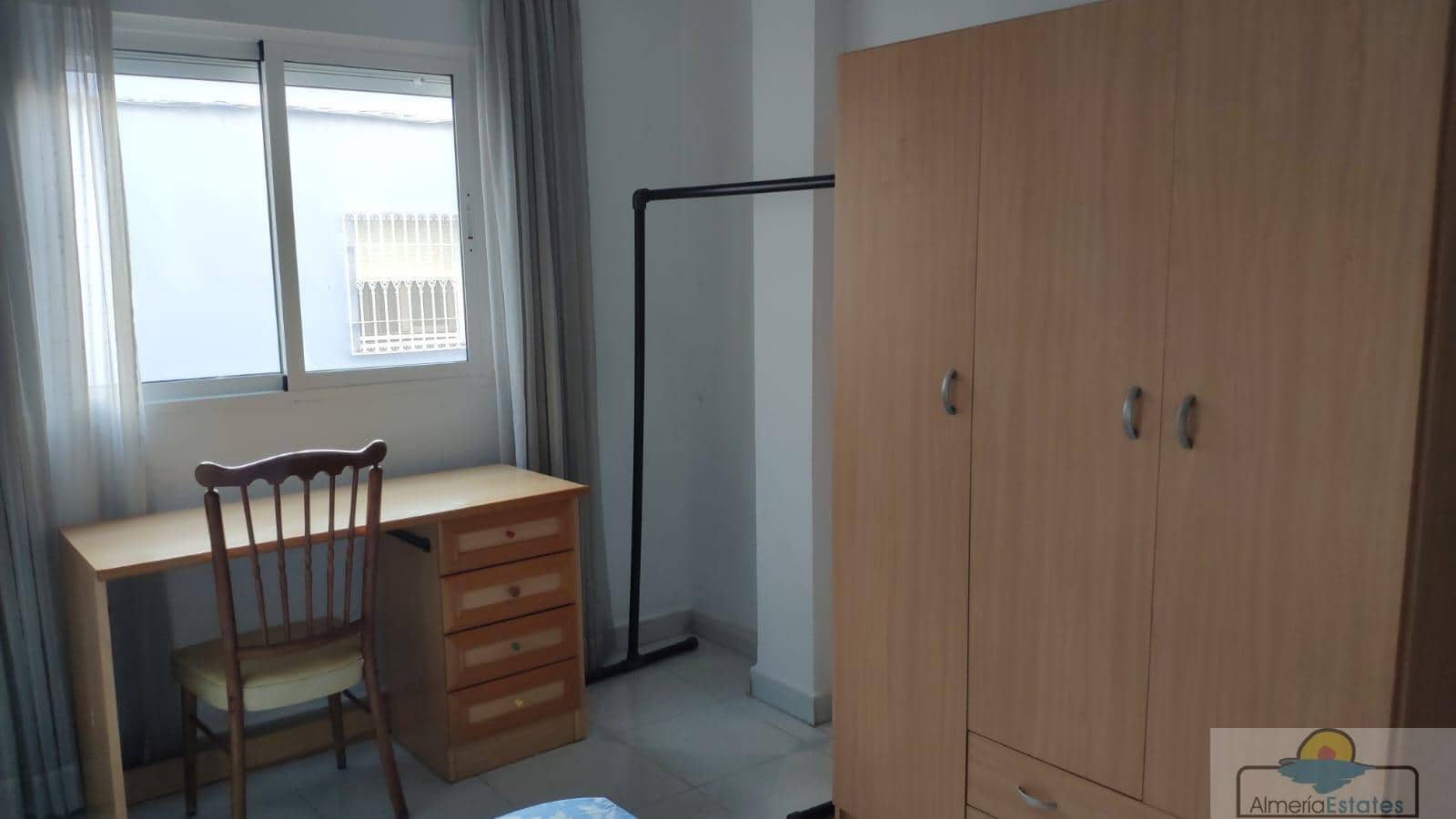 3 sypialnia Mieszkanie do wynajęcia w Miasto Almeria - 750 € (Ref: 10036212)