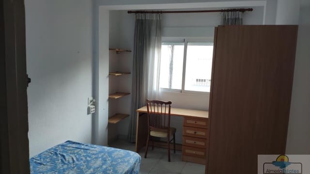 3 sypialnia Mieszkanie do wynajęcia w Miasto Almería - 750 € (Ref: 10036212)