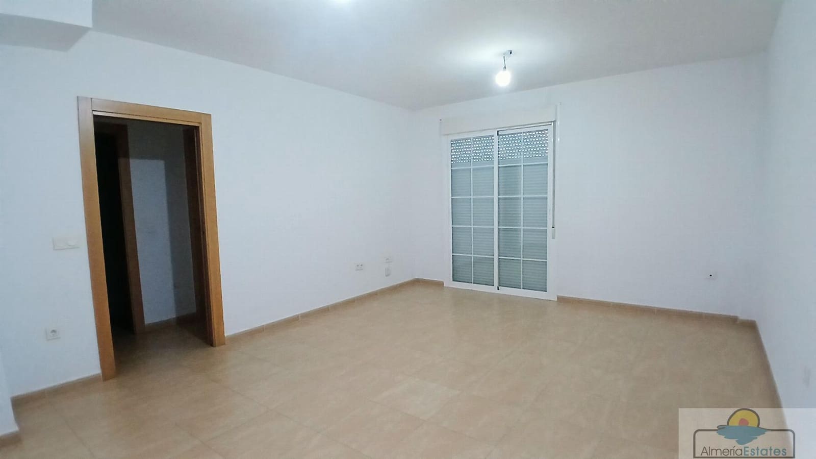 Piso de 3 habitaciones en Albox en venta con garaje - 98.000 € (Ref: 10041331)