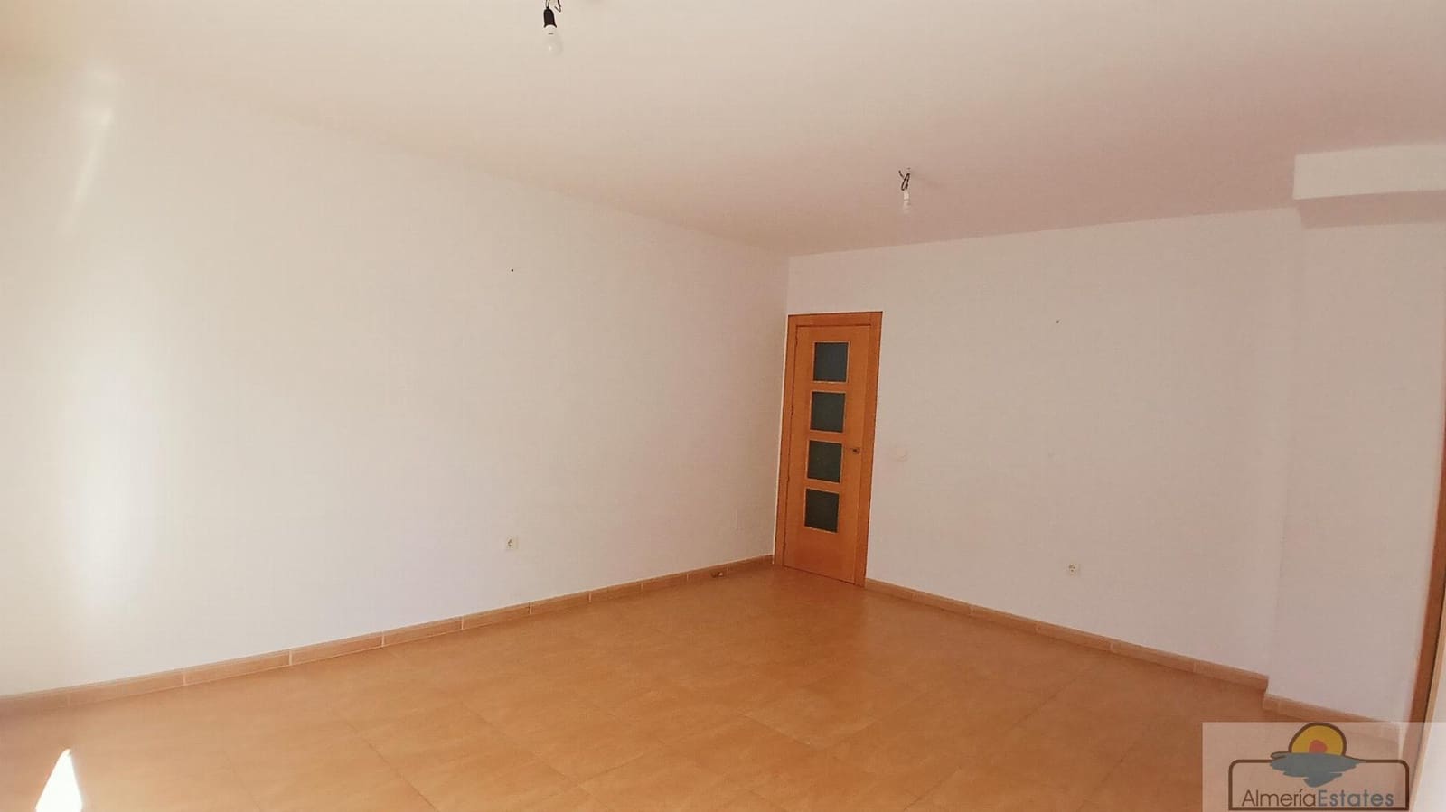 Piso de 3 habitaciones en Albox en venta con garaje - 98.000 € (Ref: 10041331)