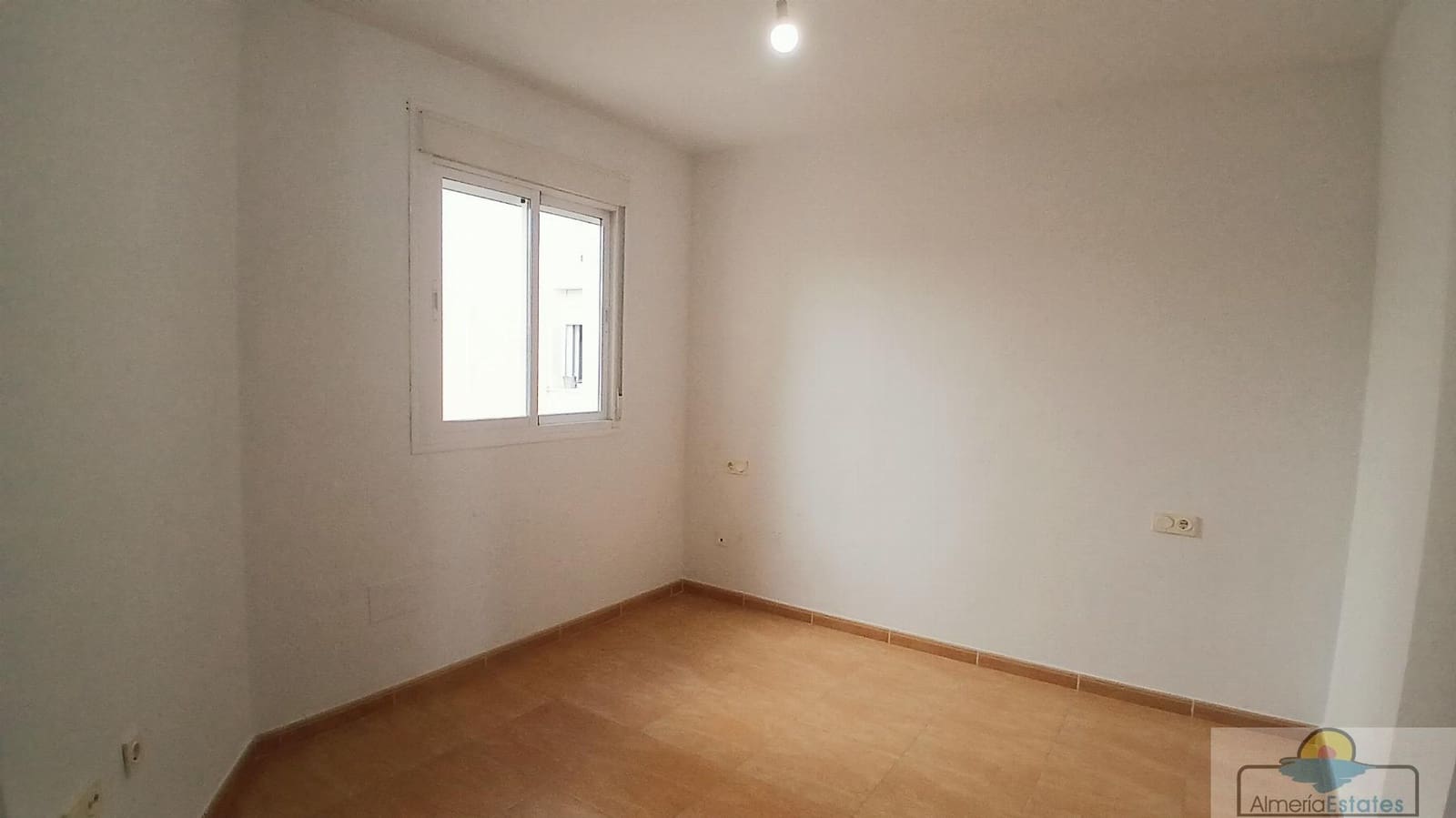 Piso de 3 habitaciones en Albox en venta con garaje - 98.000 € (Ref: 10041331)