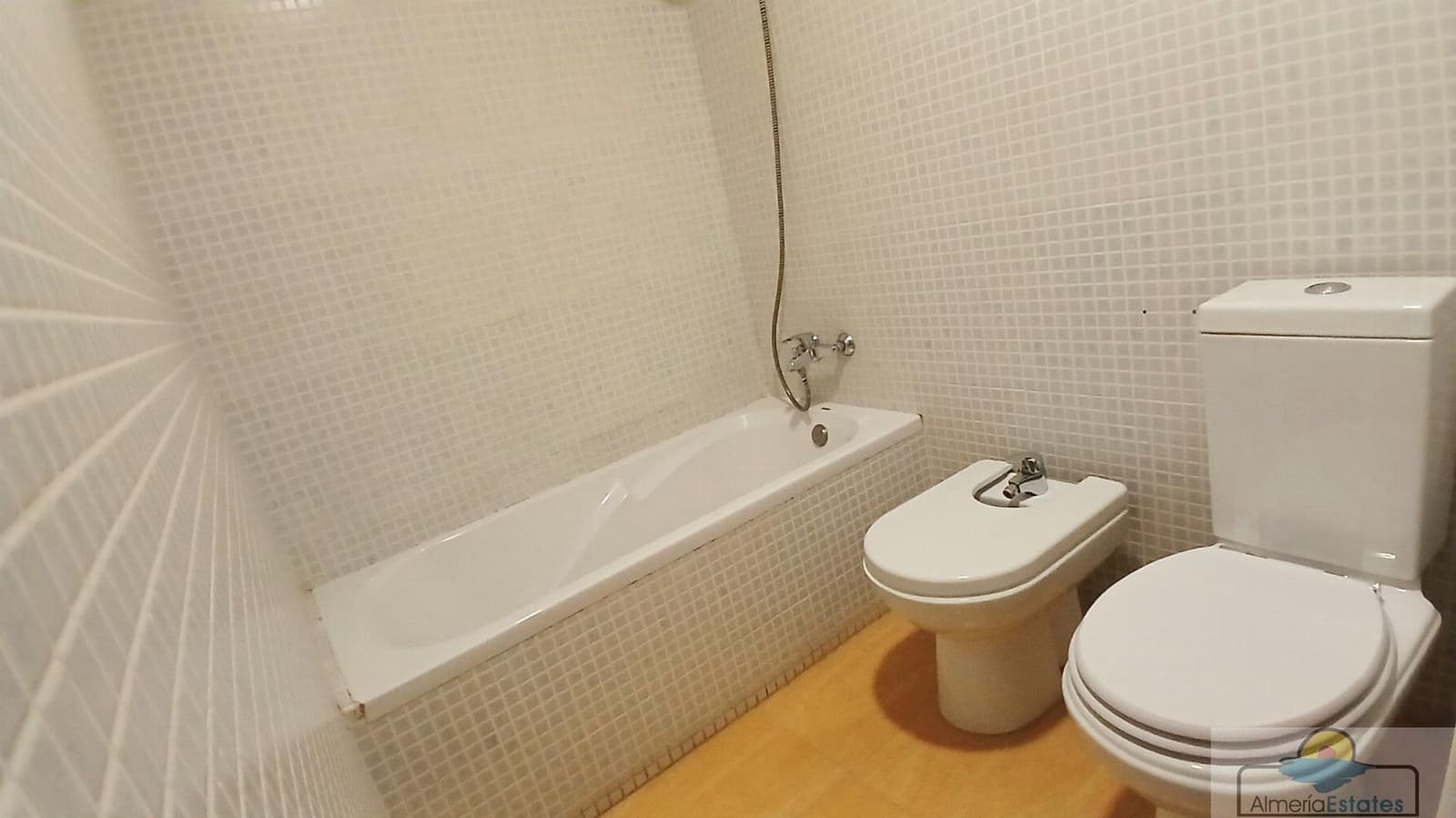 Piso de 3 habitaciones en Albox en venta con garaje - 98.000 € (Ref: 10041331)