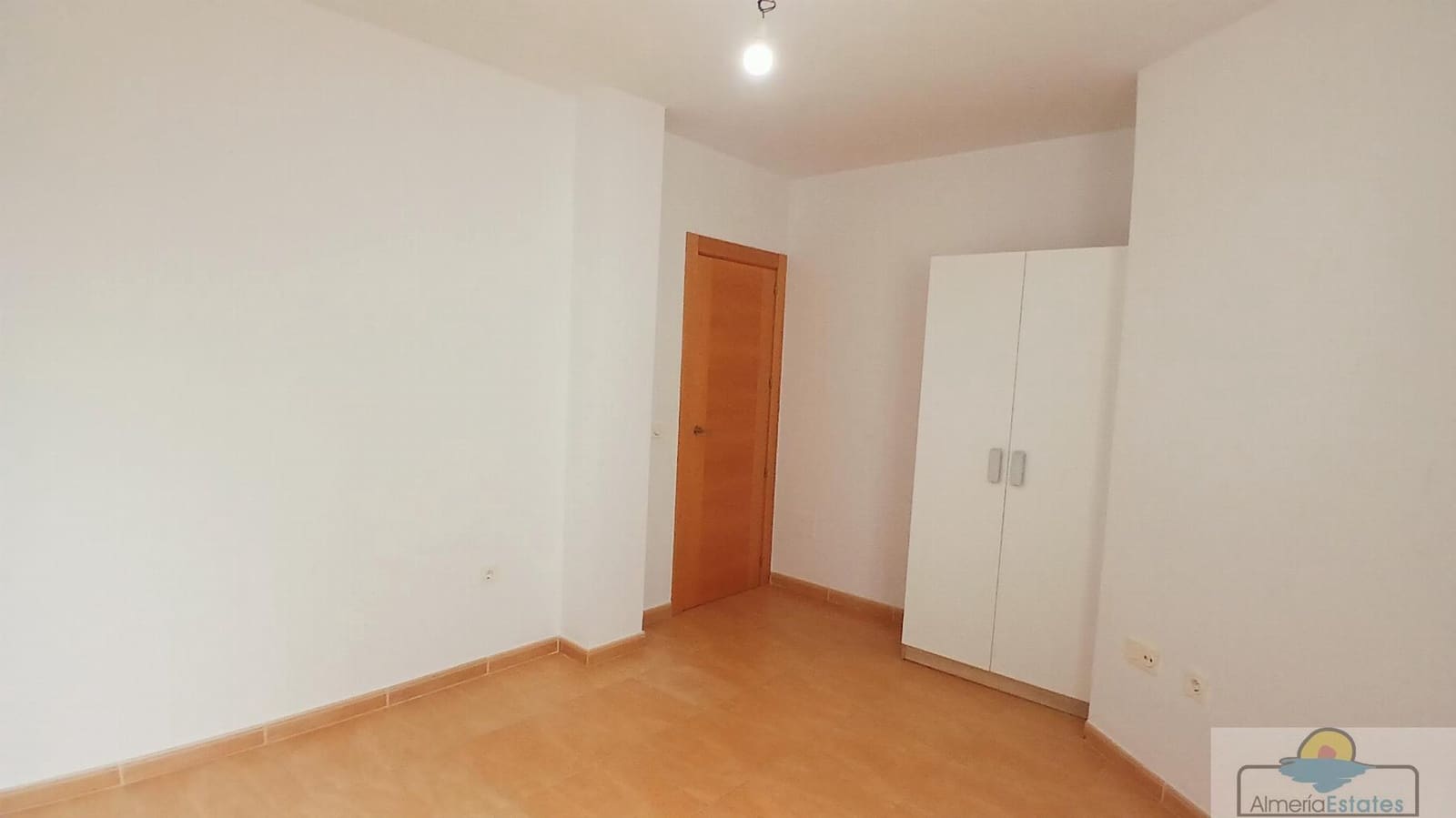 Piso de 3 habitaciones en Albox en venta con garaje - 98.000 € (Ref: 10041331)