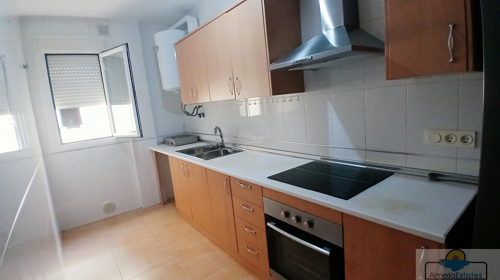 Piso de 3 habitaciones en Albox en venta con garaje - 98.000 € (Ref: 10041331)